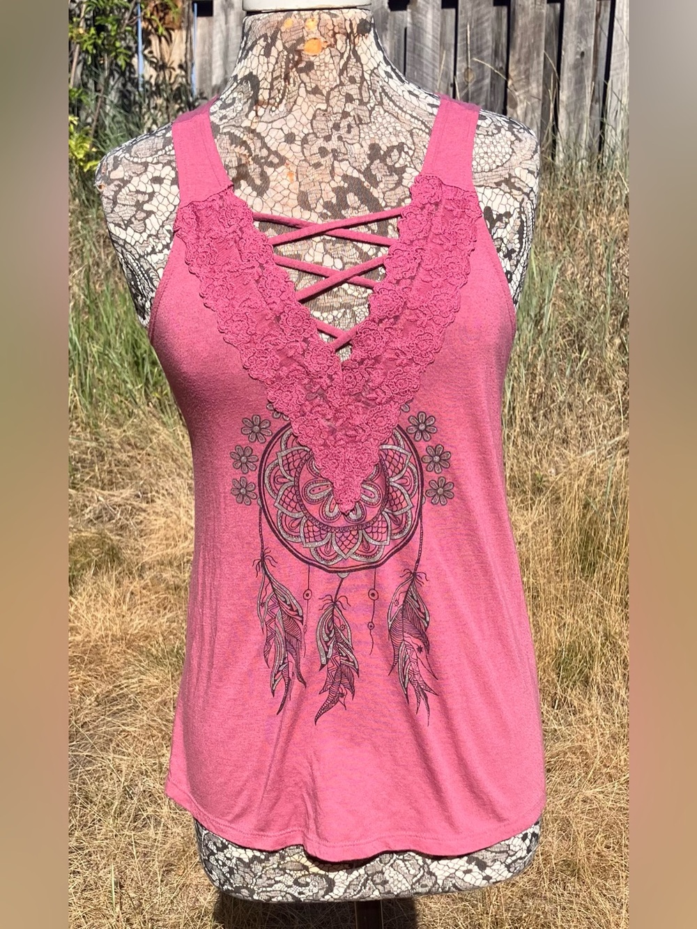 Women’s Lace-Trim Crisscross Dreamcatcher Tank Top - Pink